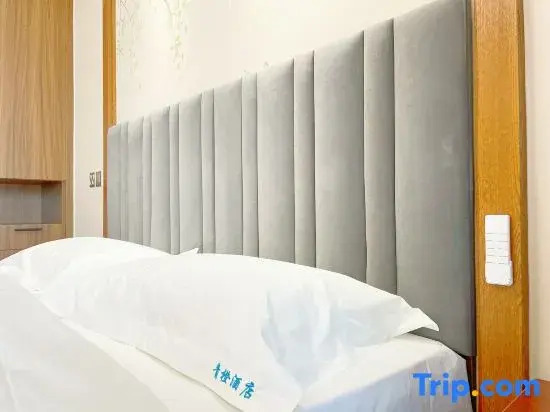 Qingcheng Serviced Apartment (Development Zone Shibeiwan Dream Water Park)