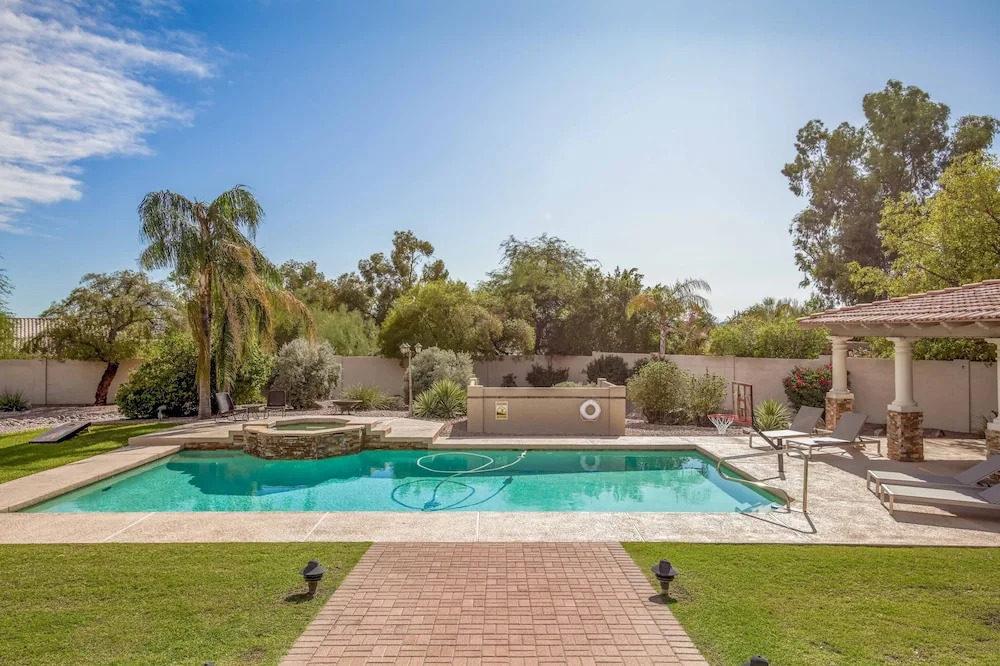 New Listing! Expansive W/ Pool & Spa 5 Bedroom Home