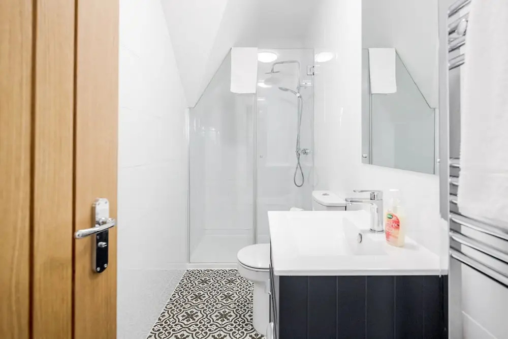 Comfortable 2BR Apartment in Bedford