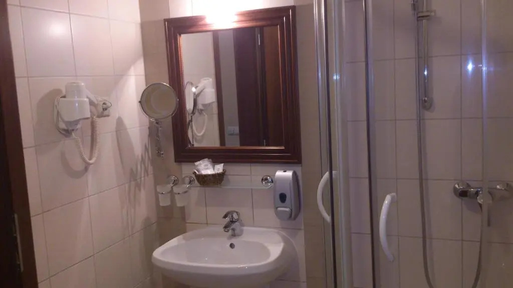 Bassiana Hotel és Étterem