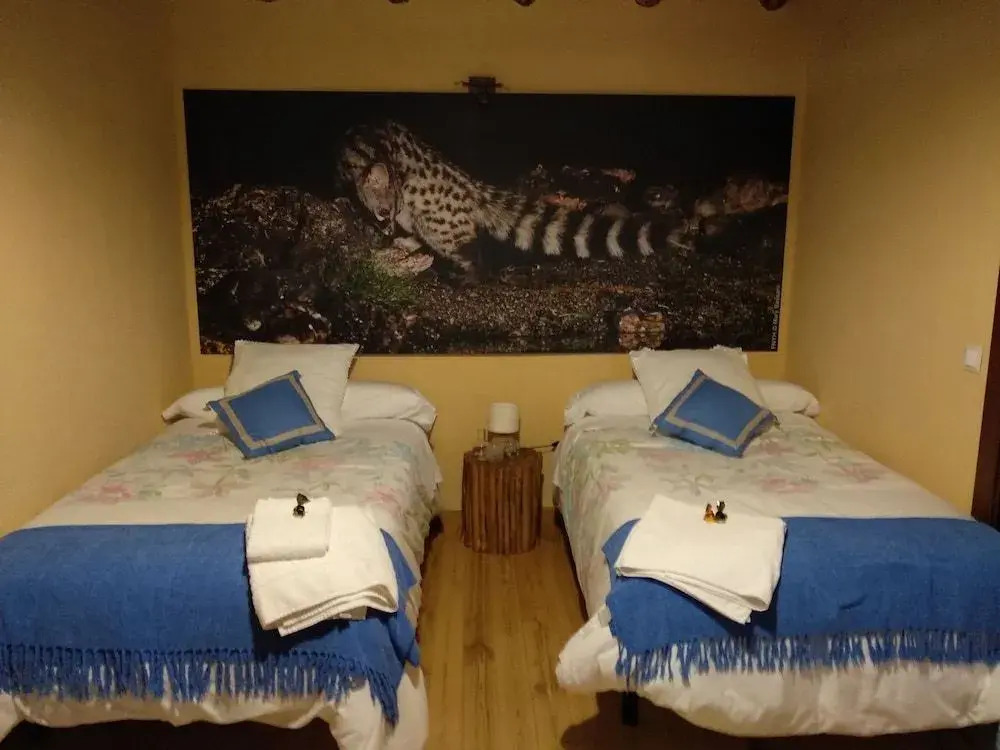 Eco-Lodge en la Reserva Privada Campanarios de Azaba - Proyecto de Conservación