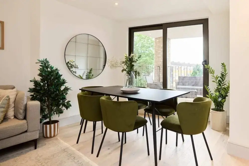 The South Wimbledon Escape - Lovely 3bdr With Balcony