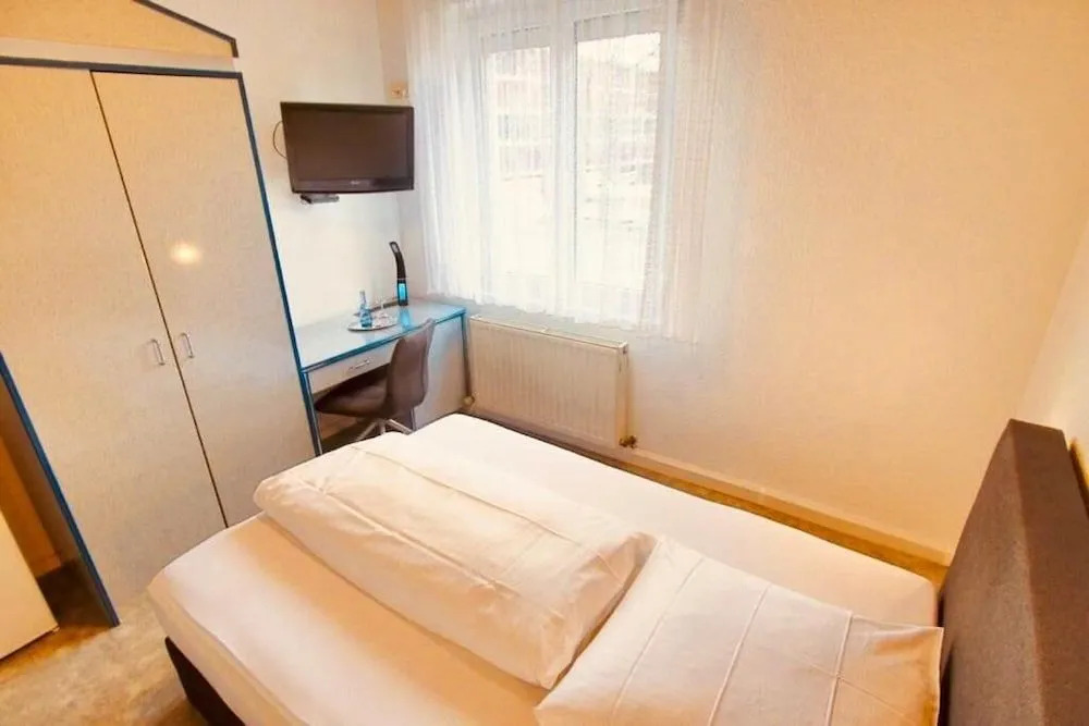 Cocco-Bello Smart Check-in Hotel