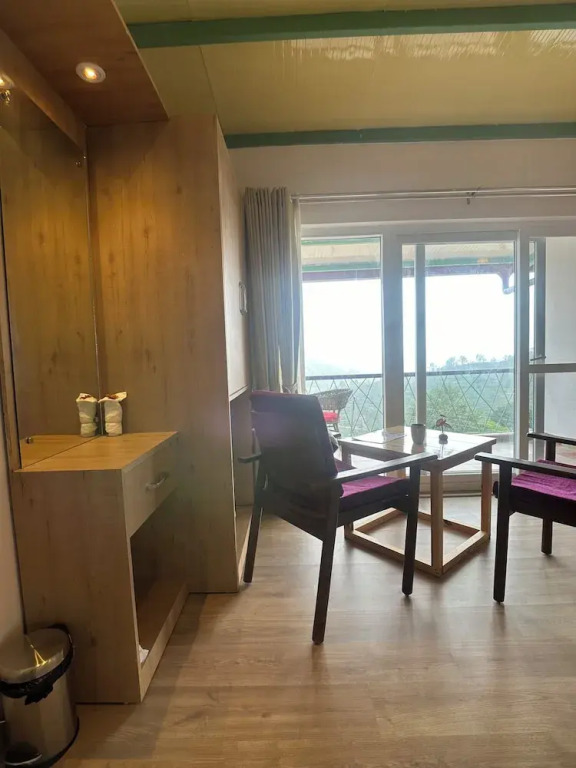 Adrushya Estates Luxury Suites, Mukteshwar