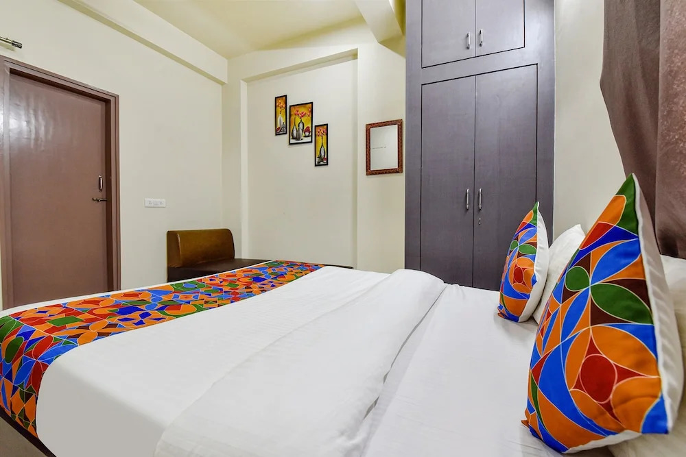 FabHotel Moon Light Palace