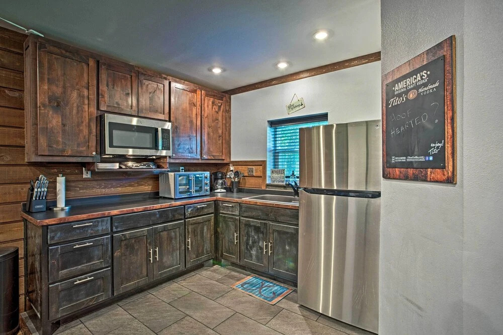 Charming Quitman Cabin < 2 Miles to Lake Fork