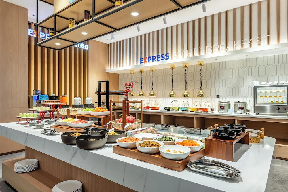 Holiday Inn Express Qinhuangdao Haigang by IHG