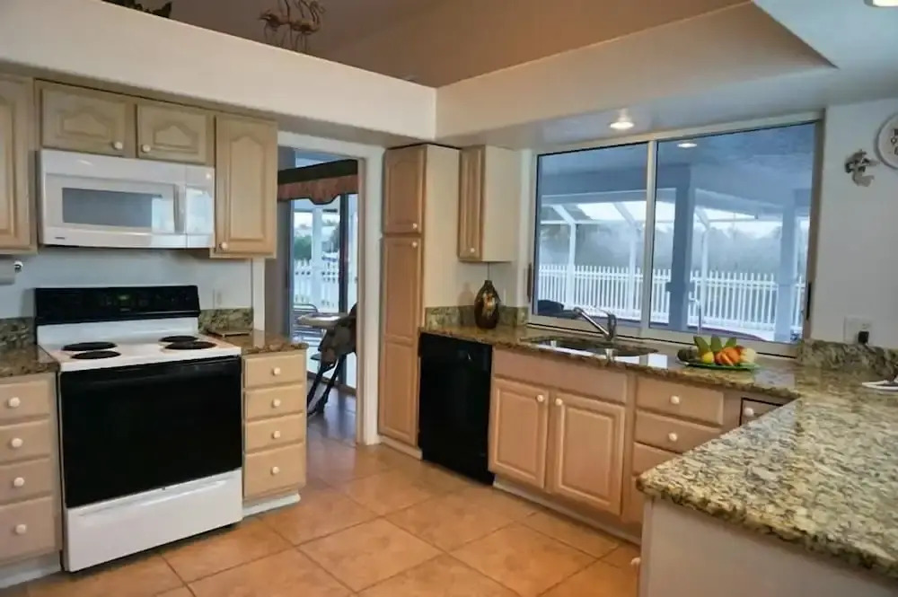 SHEN1124 3 Bedroom Holiday Home by Marco Naples Vacation Homes