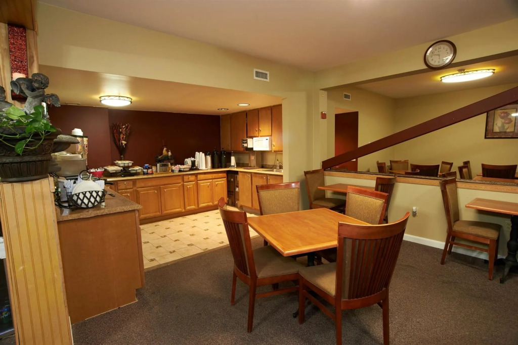 Hillside Inn