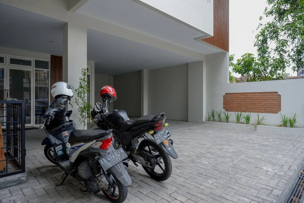 Kurnia Guest House by RedDoorz