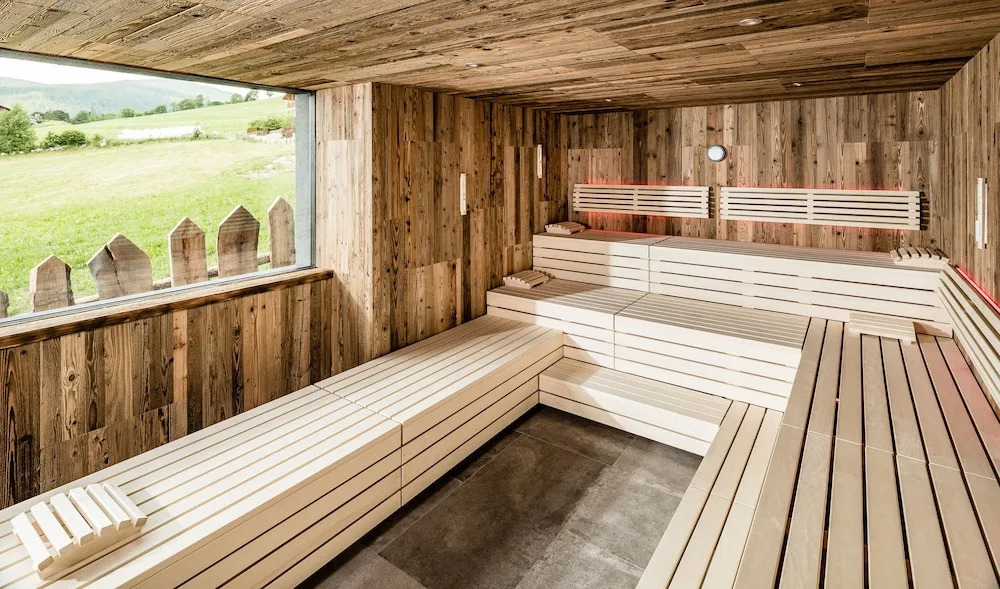 SONNENBERG Panorama Dolomites Wellbeing
