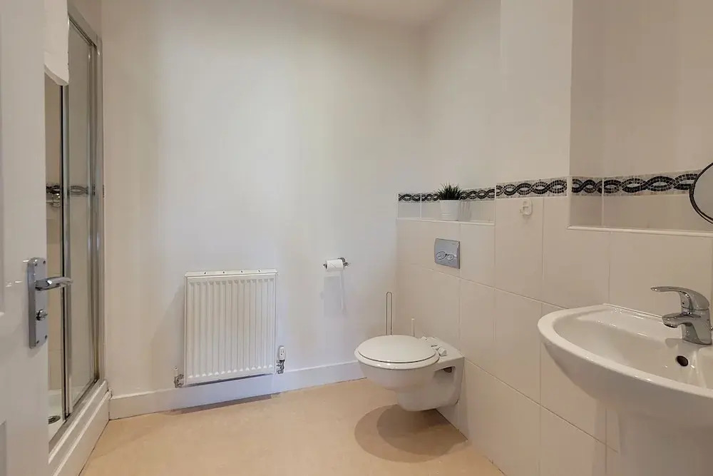 House of 4 Chimneys by Your Lettings UK