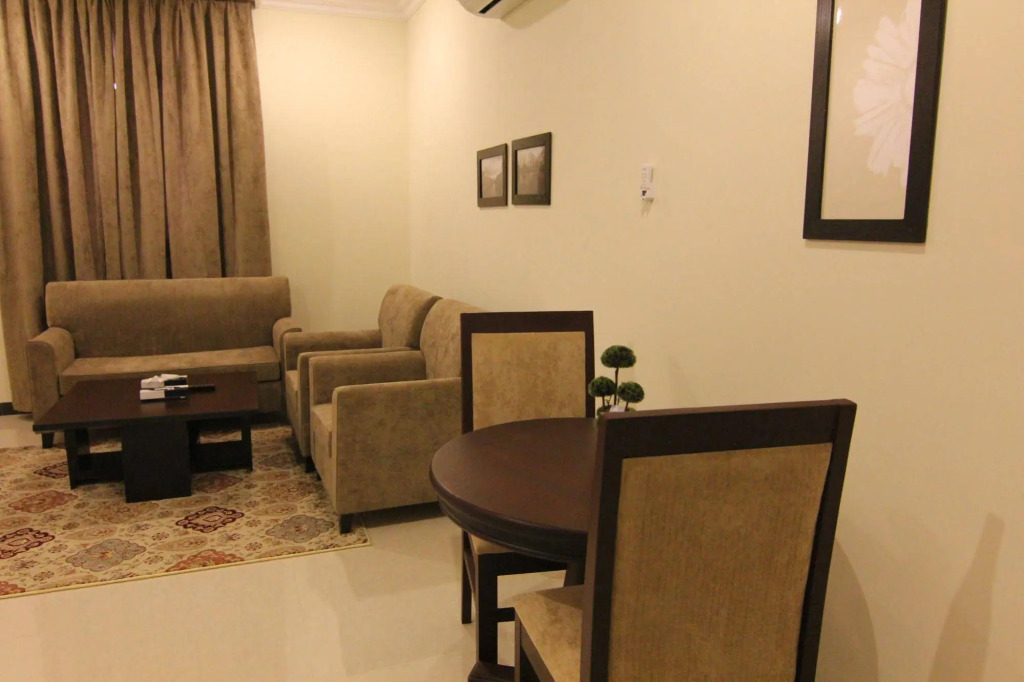 Flora Hotel Suites