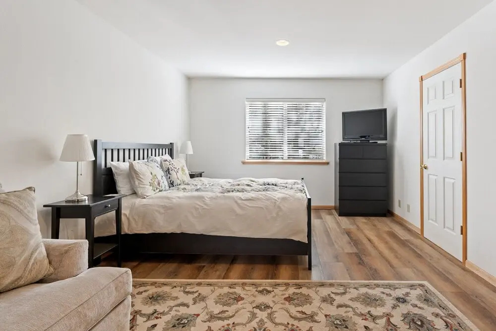 Pine Haven 3 Bedroom Home by RedAwning