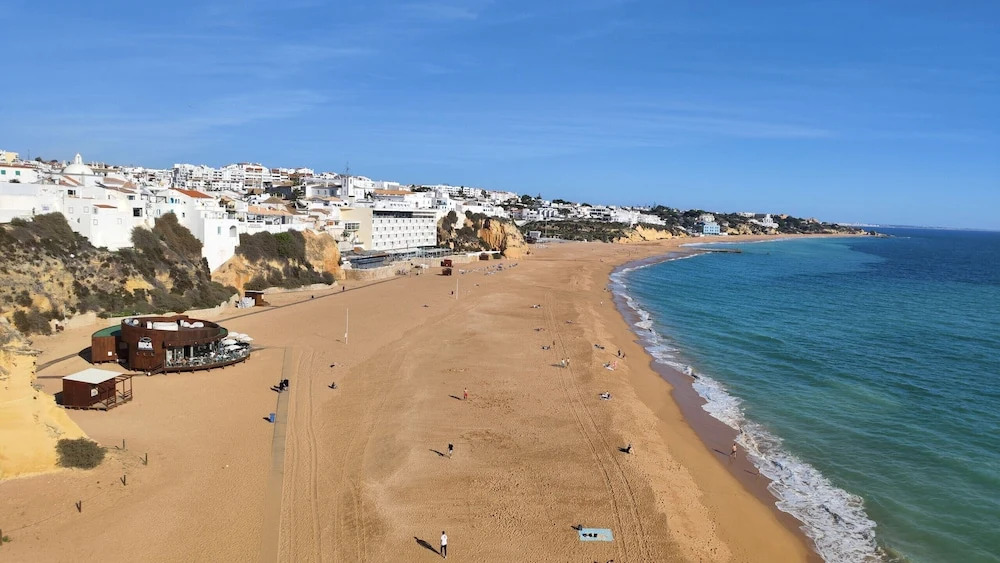 Amazing Sea View Albufeira Center Pool 8 min to Beach