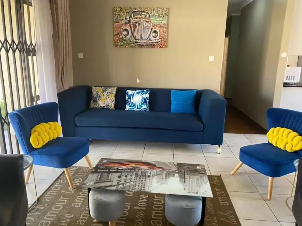 Luxurious 3 bed House Modern Open Plan- Borehole - 2046