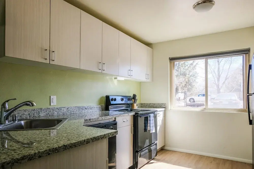 Nob Hill Apartments by Frontdesk