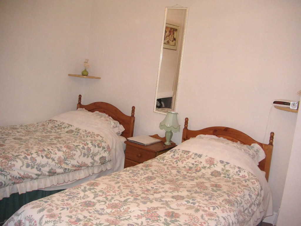 Ty Newydd Guest House
