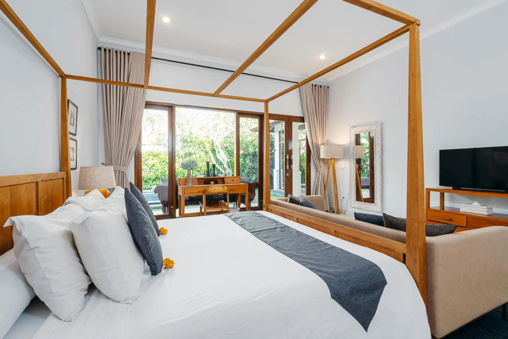 5Min WALK TO Beach - PRIVATE POOL MAHAYANA VILLA
