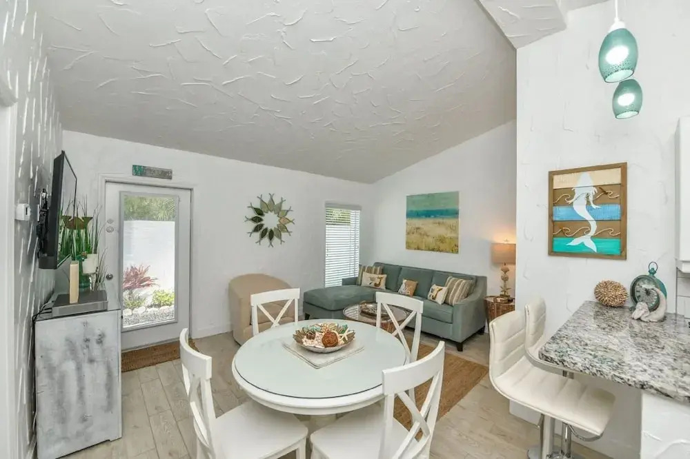 Crescent Beach Villas By Beachside Management