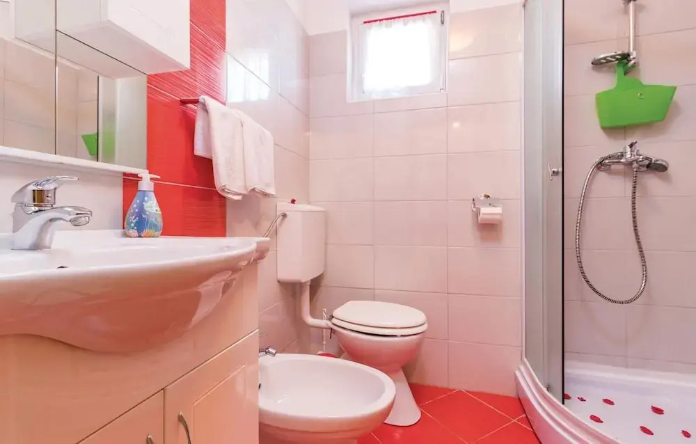 Beautiful Home in Pula With Wifi and 2 Bedrooms