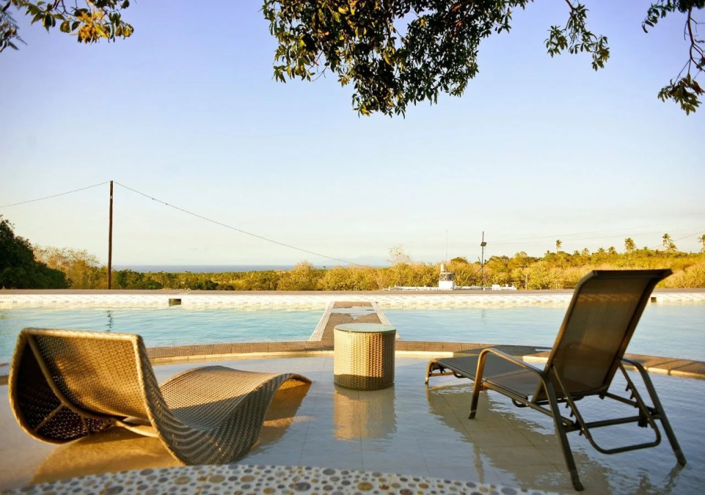 LOHAS Airport Hotel