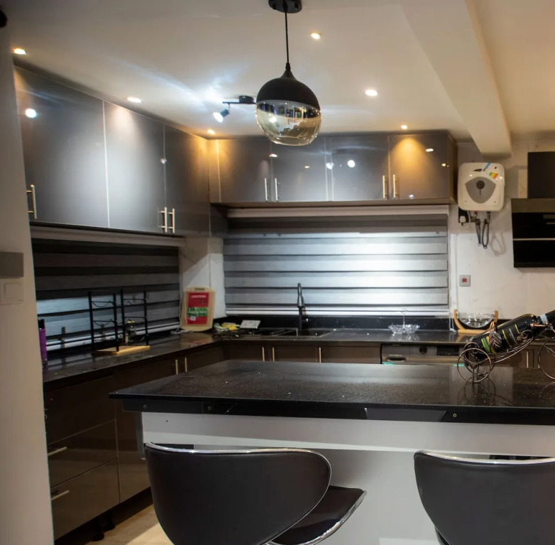Fully Furnished Two Bedrooms, Modern Kitchen, Wifi