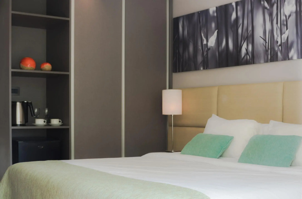 Portal Plaza Suites