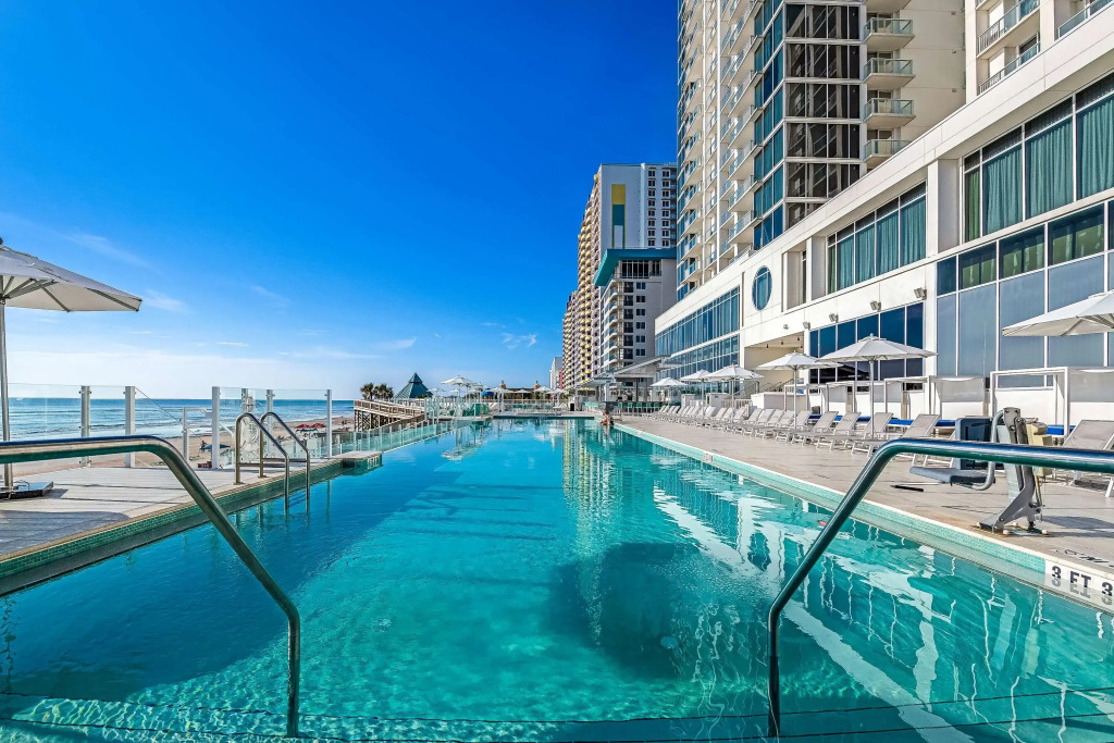 Daytona Grande Oceanfront Resort