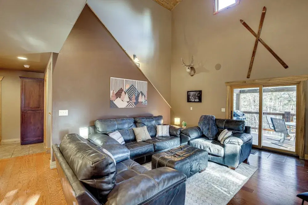 Lead Home w/ Pool Access: 3 Mi to Terry Peak Mtn!