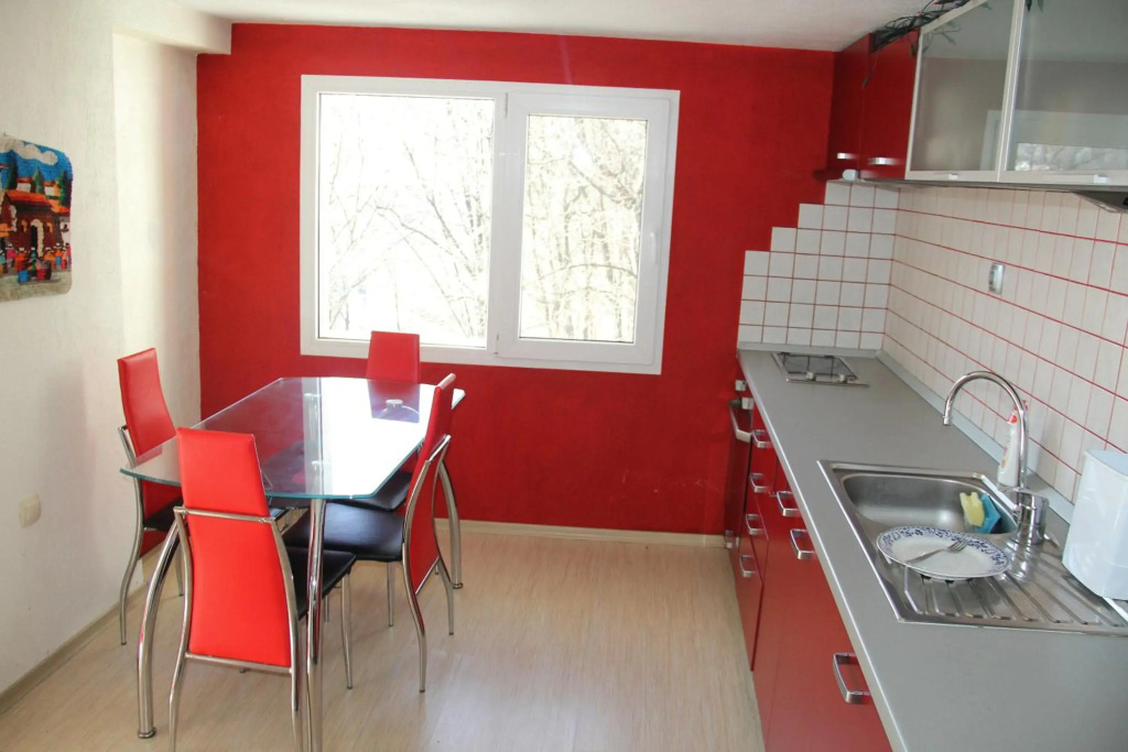 Perelik House
