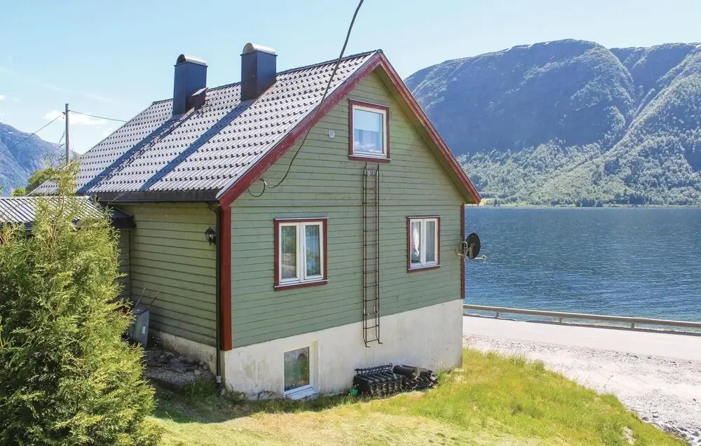 Amazing Home in Skei i Jølster With 4 Bedrooms