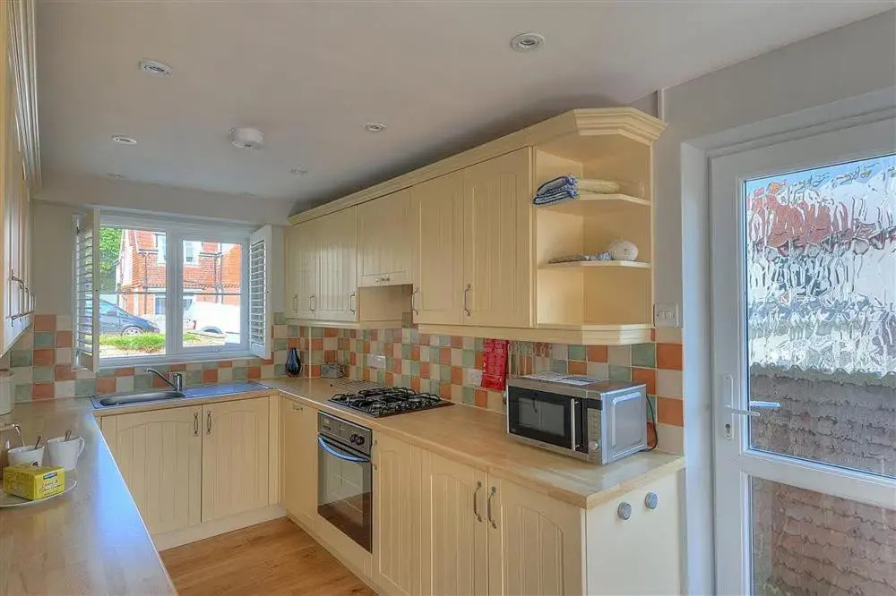 2 Studley Gardens