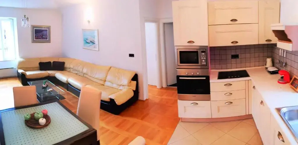 Iron Gates Apartments