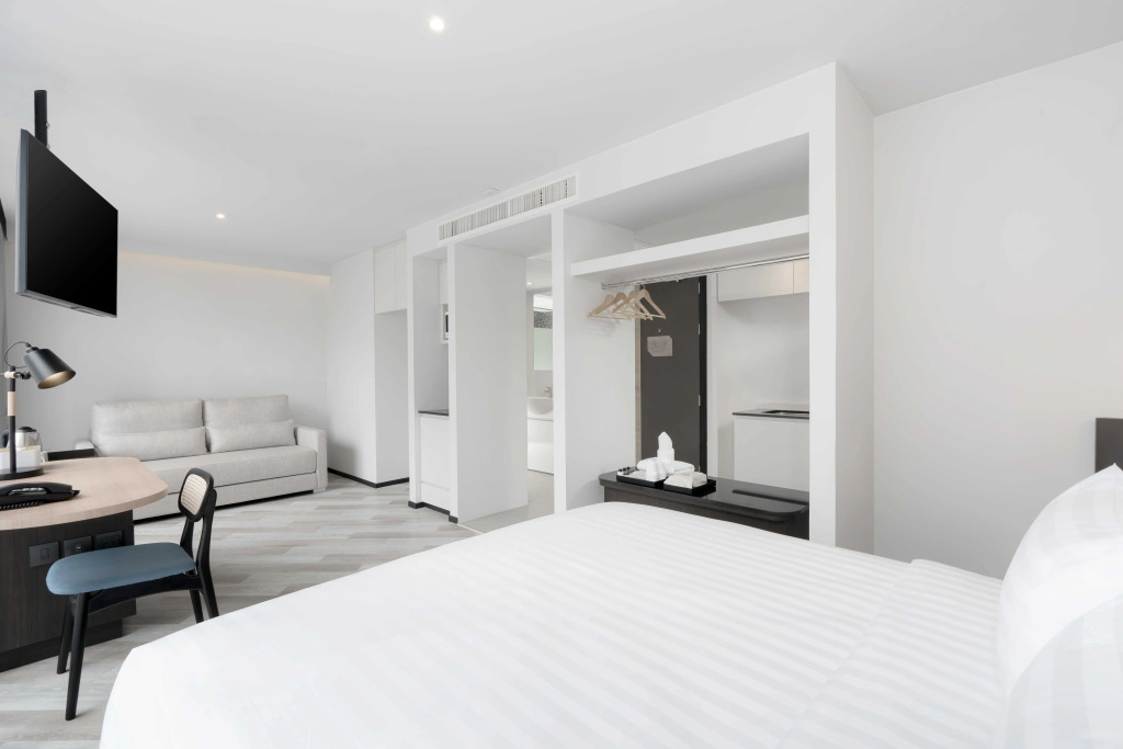 Seekers Finders Rama IV Hotel SureStay Collection by BW