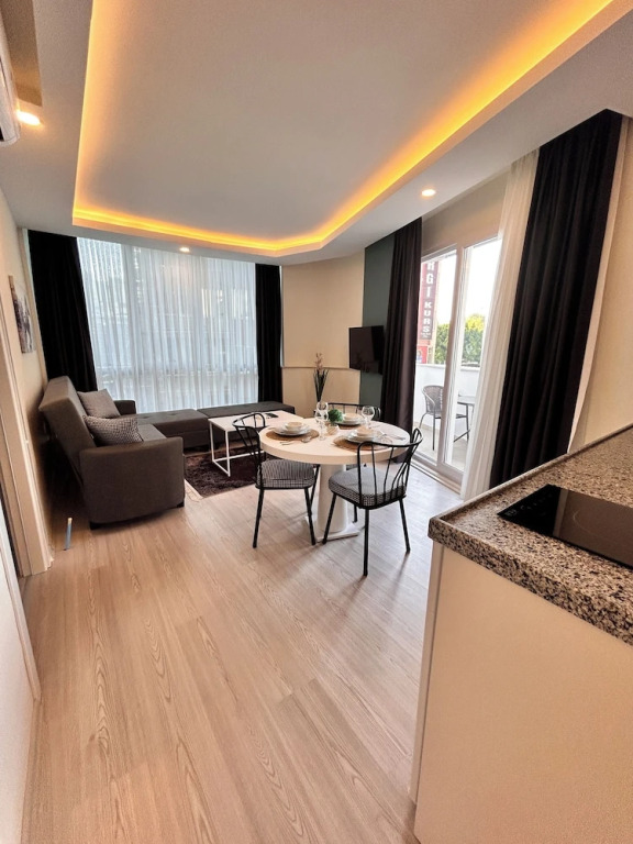 HADRİANS TOWER