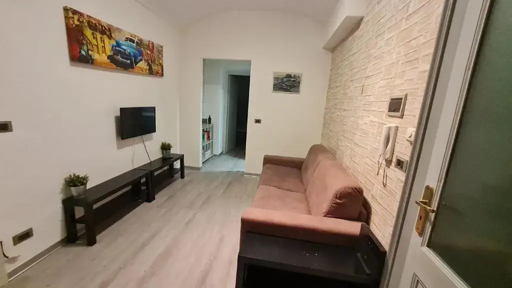 Appartamento Magenta 5