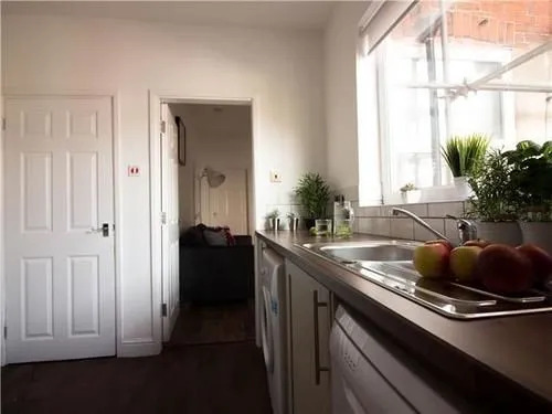 Diamond - Trent Apartment