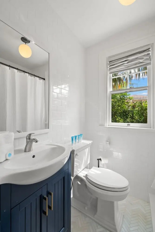 NEW The Adaline 4 Updated Hyde Park Apt