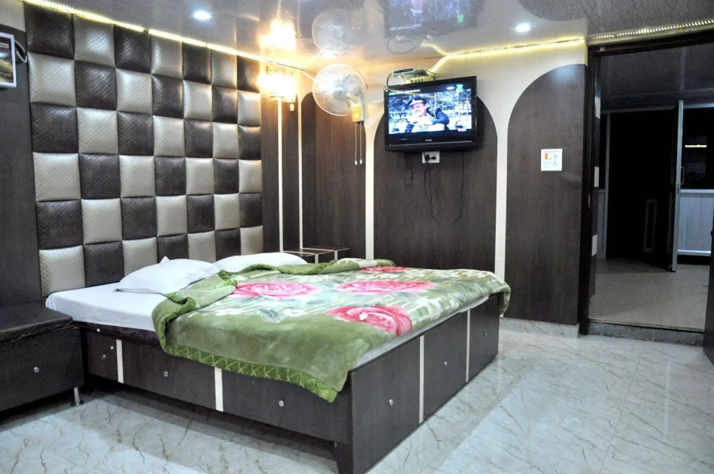 HOTEL ROBIN