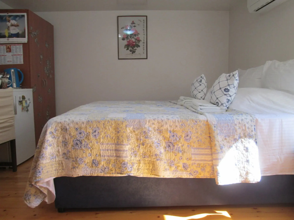 Rm Antonio on Dumanica St - En-suite Rm 5 min to the Old Town of Split
