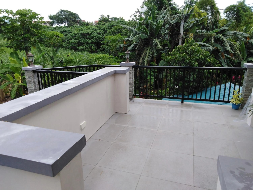 Diaz Residence