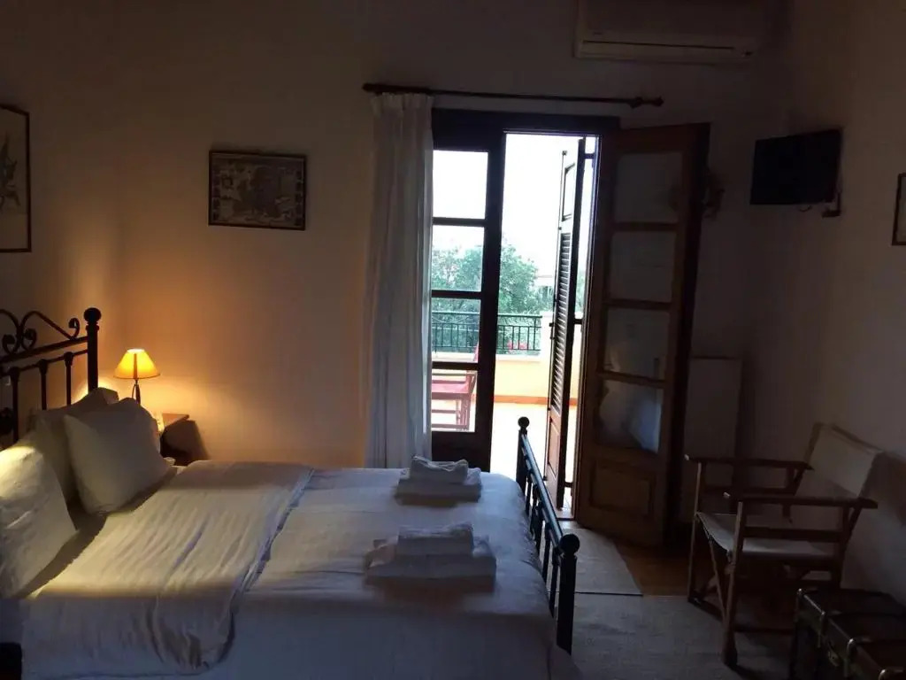 Alexandraki Rooms