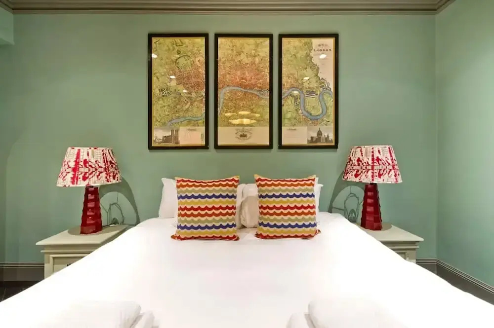 3 Bed Kensington Garden Flat