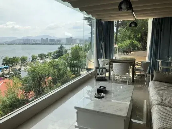 Dali Canger Yilong Hotel