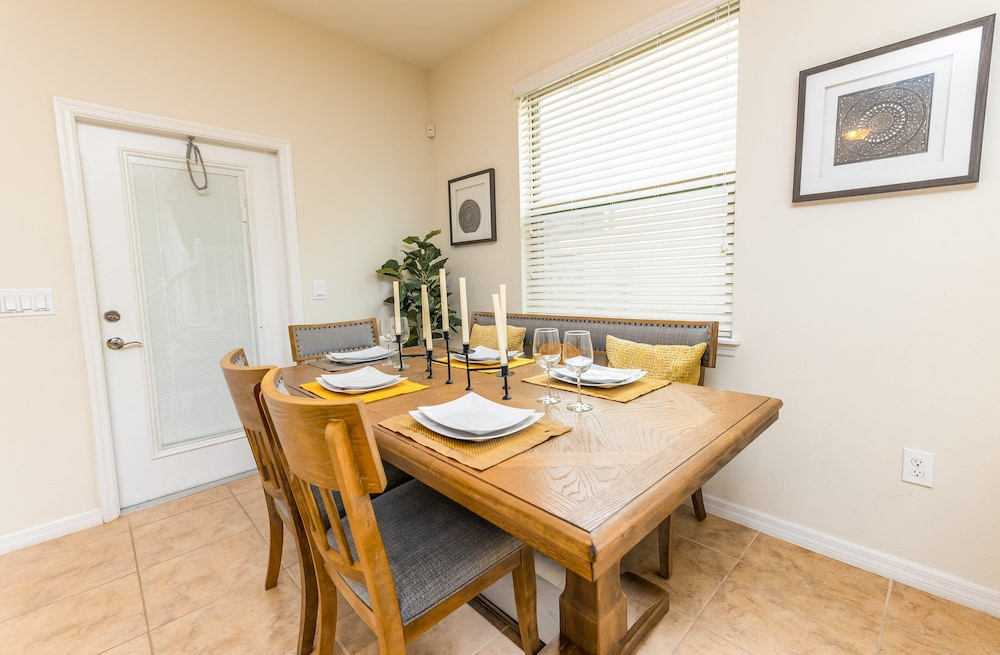 Flash 20 Off Amazing New Townhome With Pvt Pool and Access to Clubhouse Close to Disney
