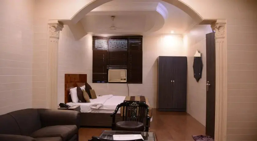 Hotel Bill Palace
