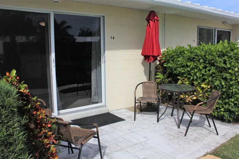 Jamaica Royale 014 - 1 Br Apts