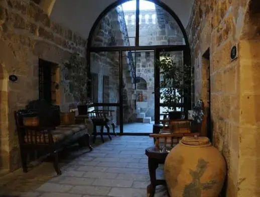 Zinciriye Hotel