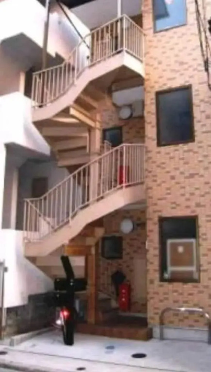 Hosei Apartment 101
